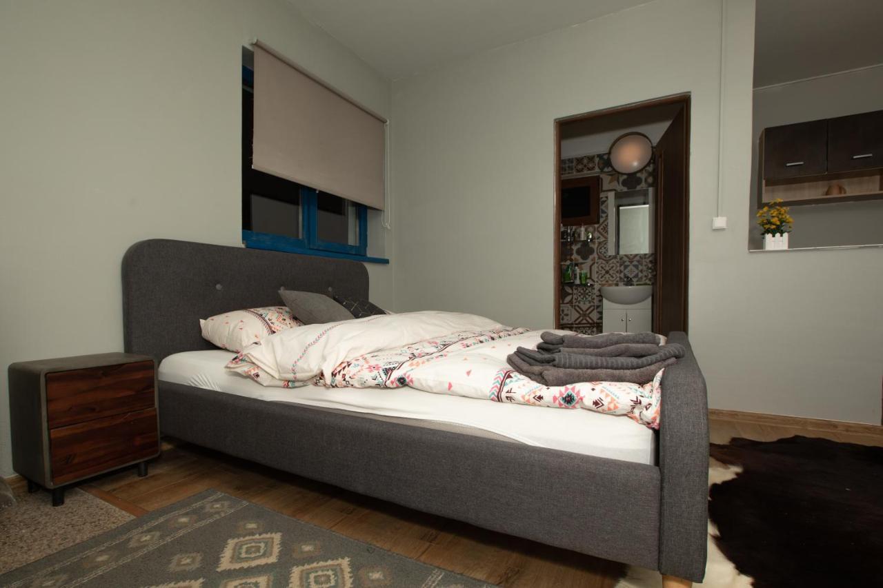 Maison de l'Amour Brebu Nou Extérieur photo