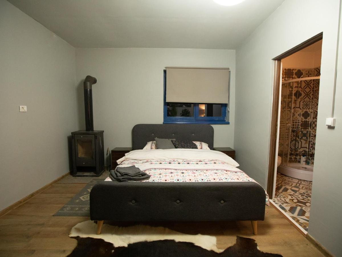 Maison de l'Amour Brebu Nou Extérieur photo
