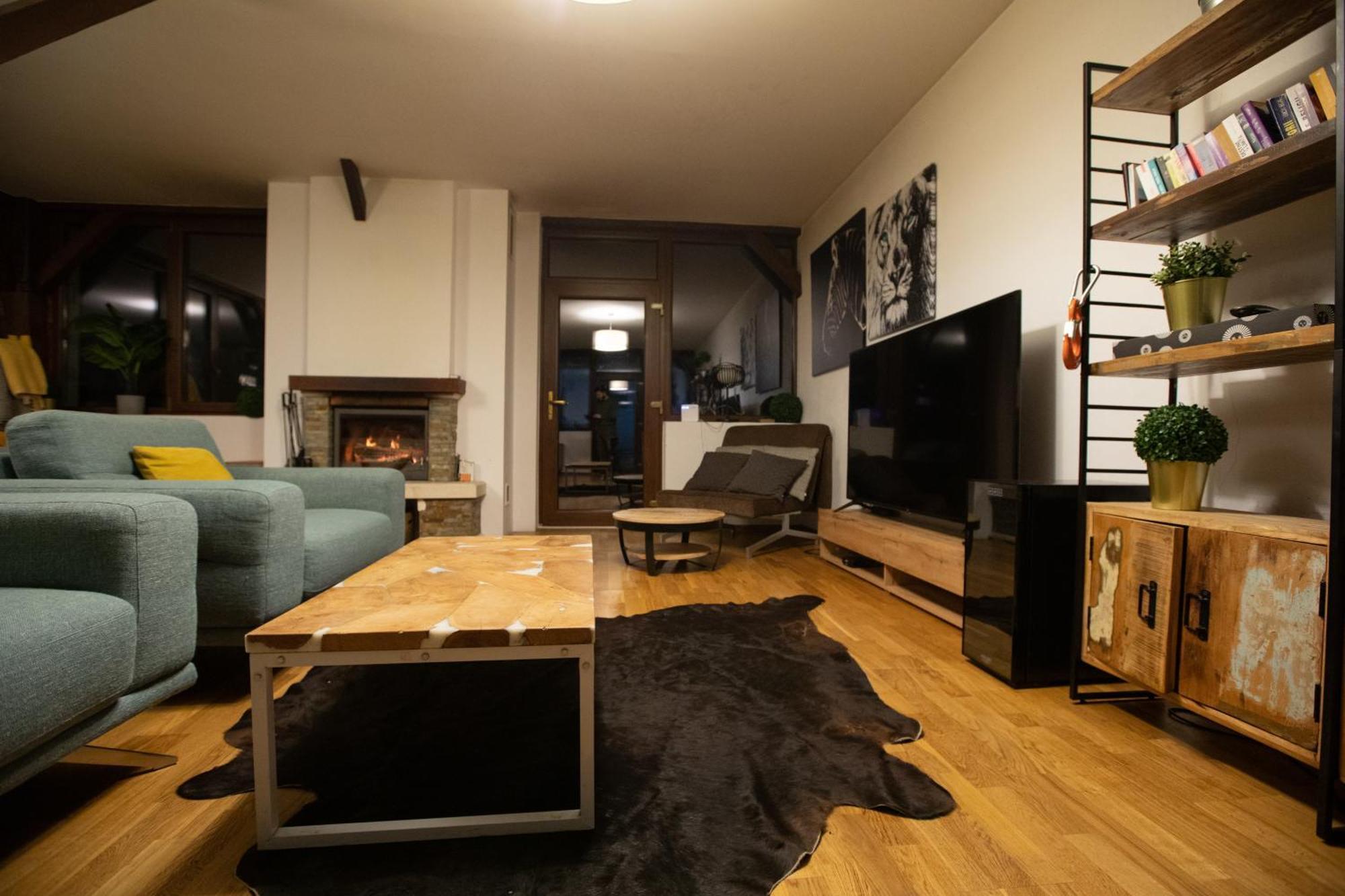Maison de l'Amour Brebu Nou Extérieur photo