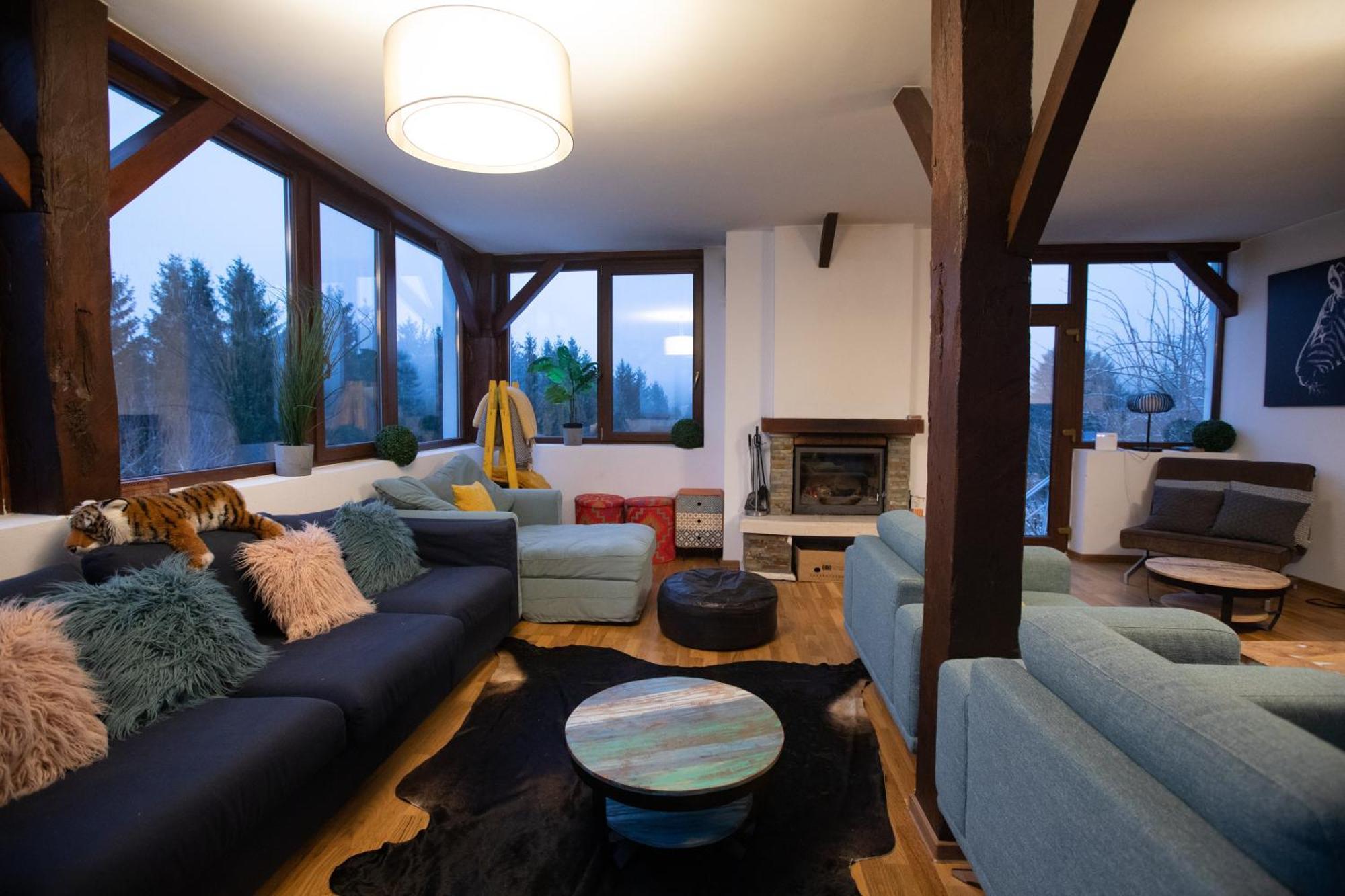 Maison de l'Amour Brebu Nou Extérieur photo